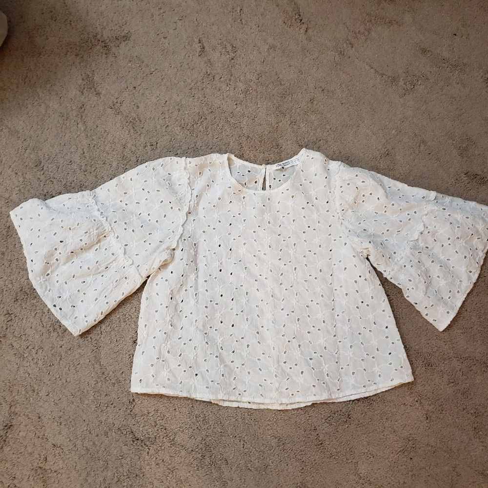 Zara white flowery top